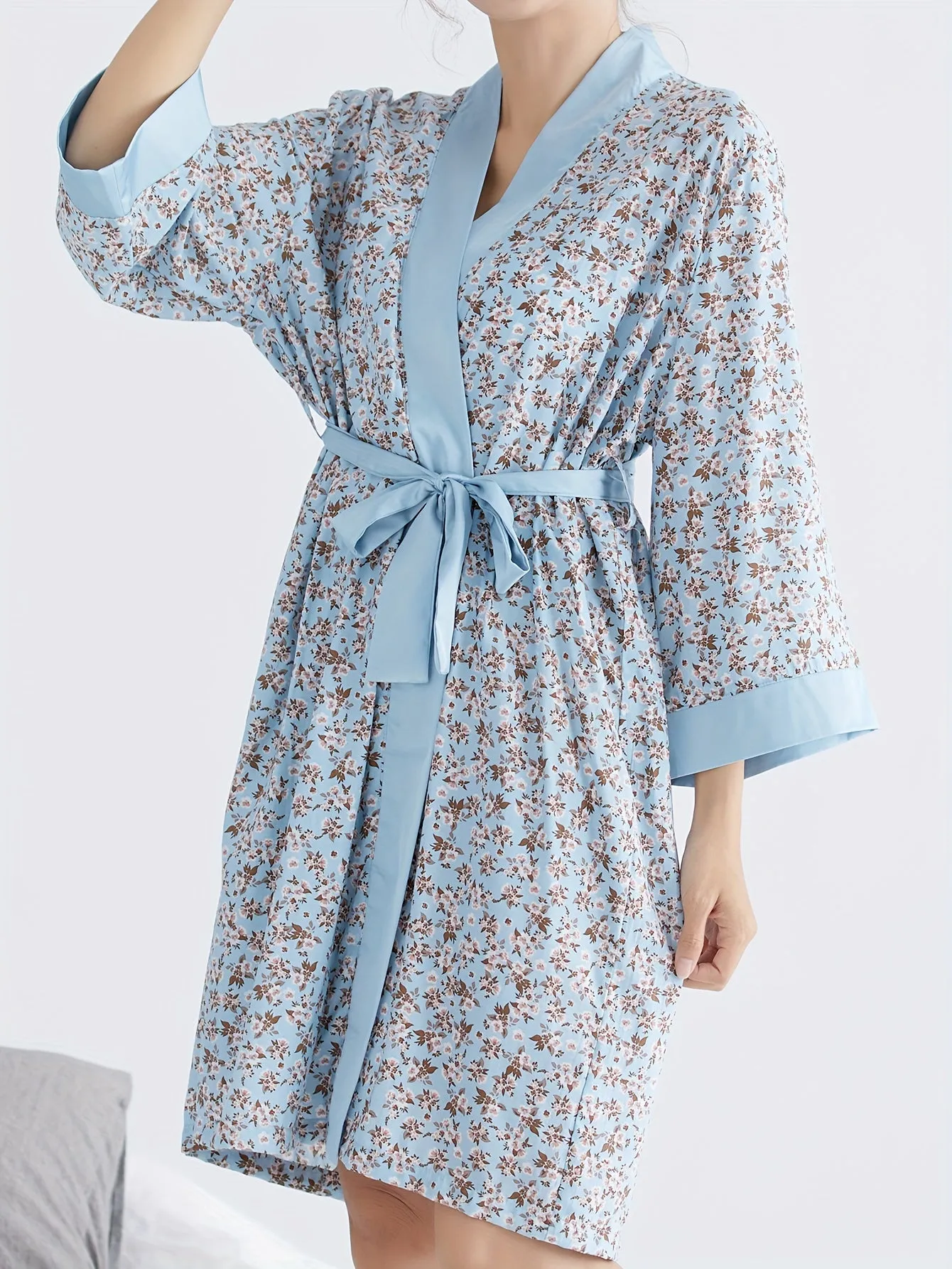 Elegant Colorblock Ditsy Floral Print Night Robe, Long Sleeve V Neck Robe With Belt, Women's Sleepwear & Dresses