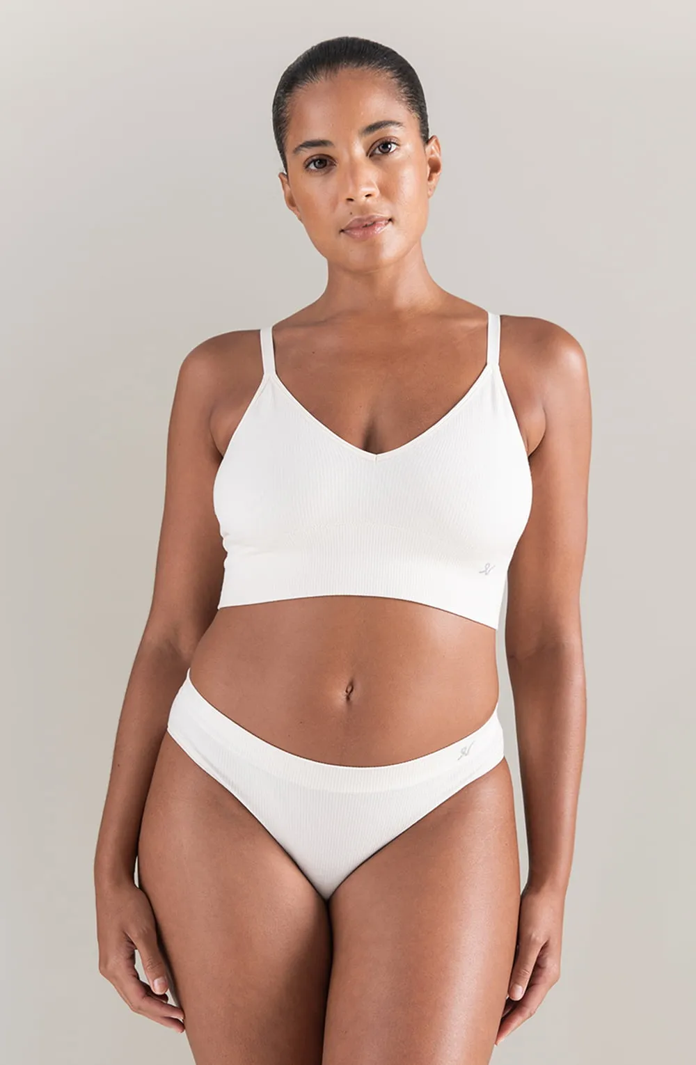 The TENCEL Seamless Bralette White Sand